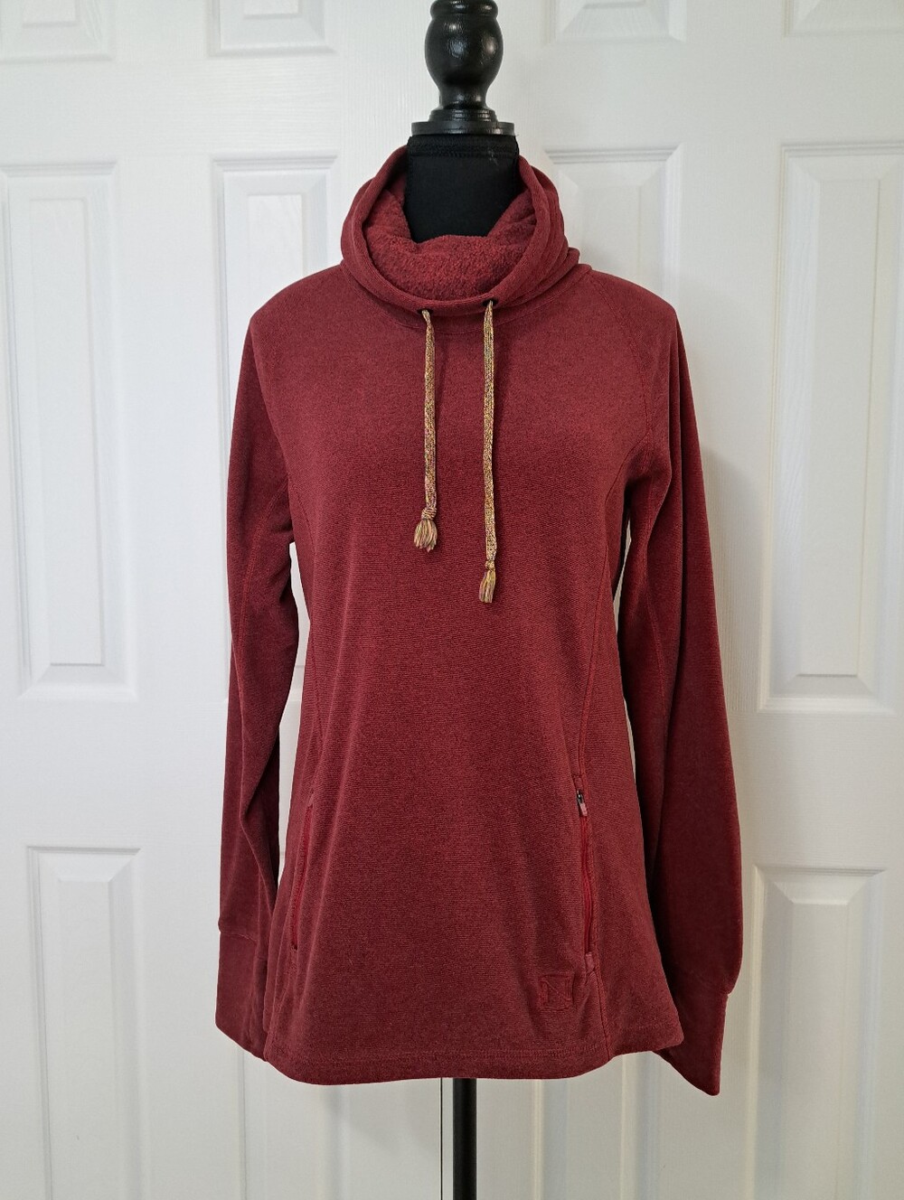 Noble Outfitters Cozy Red Maroon Funnel Neck Pullover Fleece Size Medium Fall